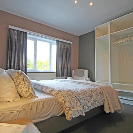 Villa - Charmante Maison Entière - *