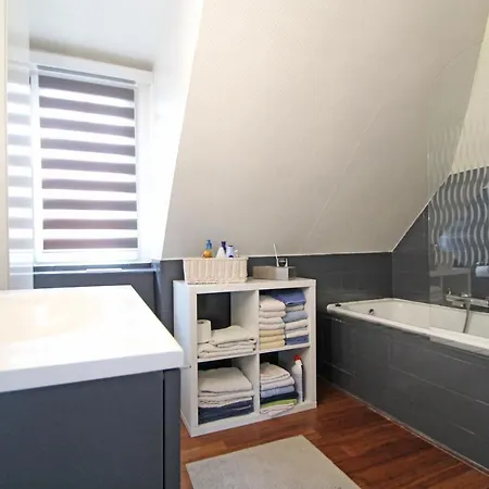 - Charmante Maison Entière - * Waterloo